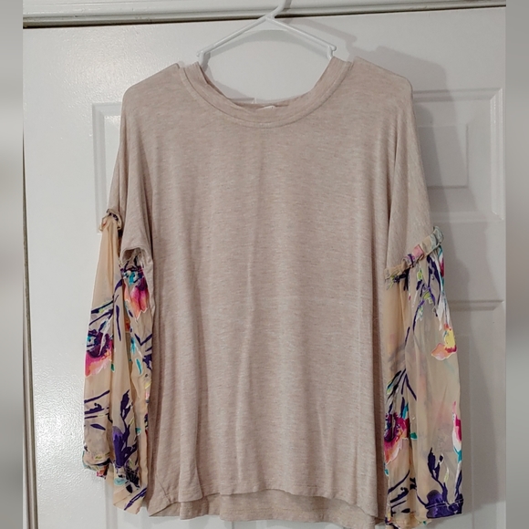 wanderlux Tops - Wanderlux brand top. Size Large.